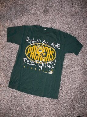 Green Packers Graphic Tee with Yellow Logo - Riddell